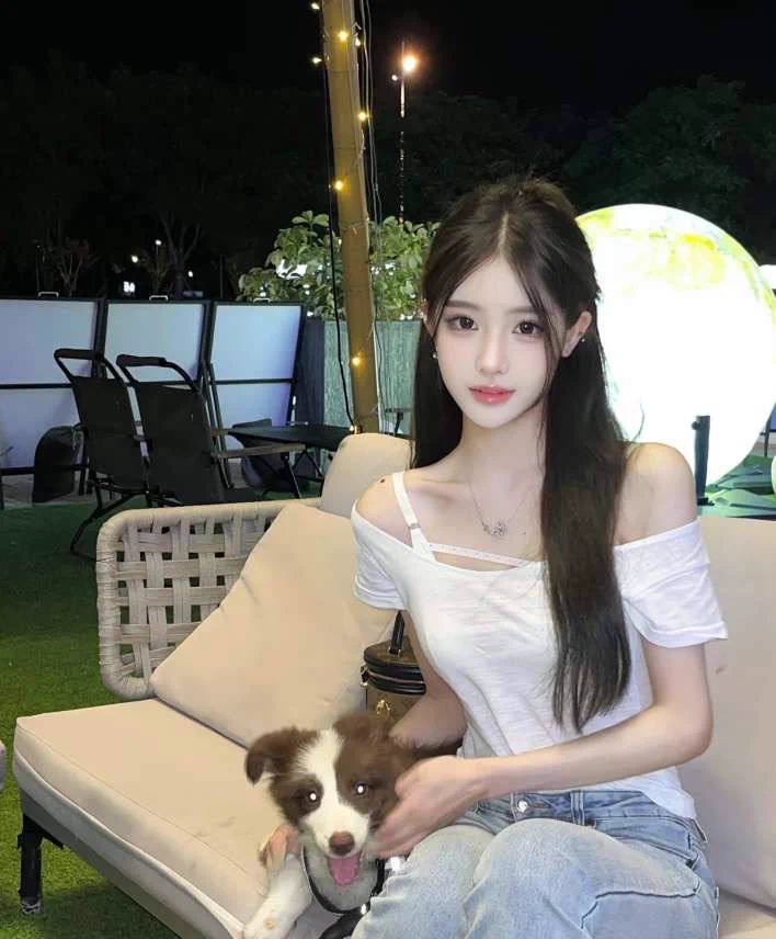 #上海硬5 羽毛英国留学生 网红国际超模身高172 体重95斤真🐻C真人版昆凌，漫画水蛇腰身材高情商待客如初恋👍🏻全身雪白 凹凸有致气质高雅 谈吐大方🛰️：h828278🐧：1049257842看照门槛🚪100（永久有效）备注zfb口令🧧添加➕✈️：https://t.co/QzcRA25JB8 https://t.co/sBEMzAgkTi