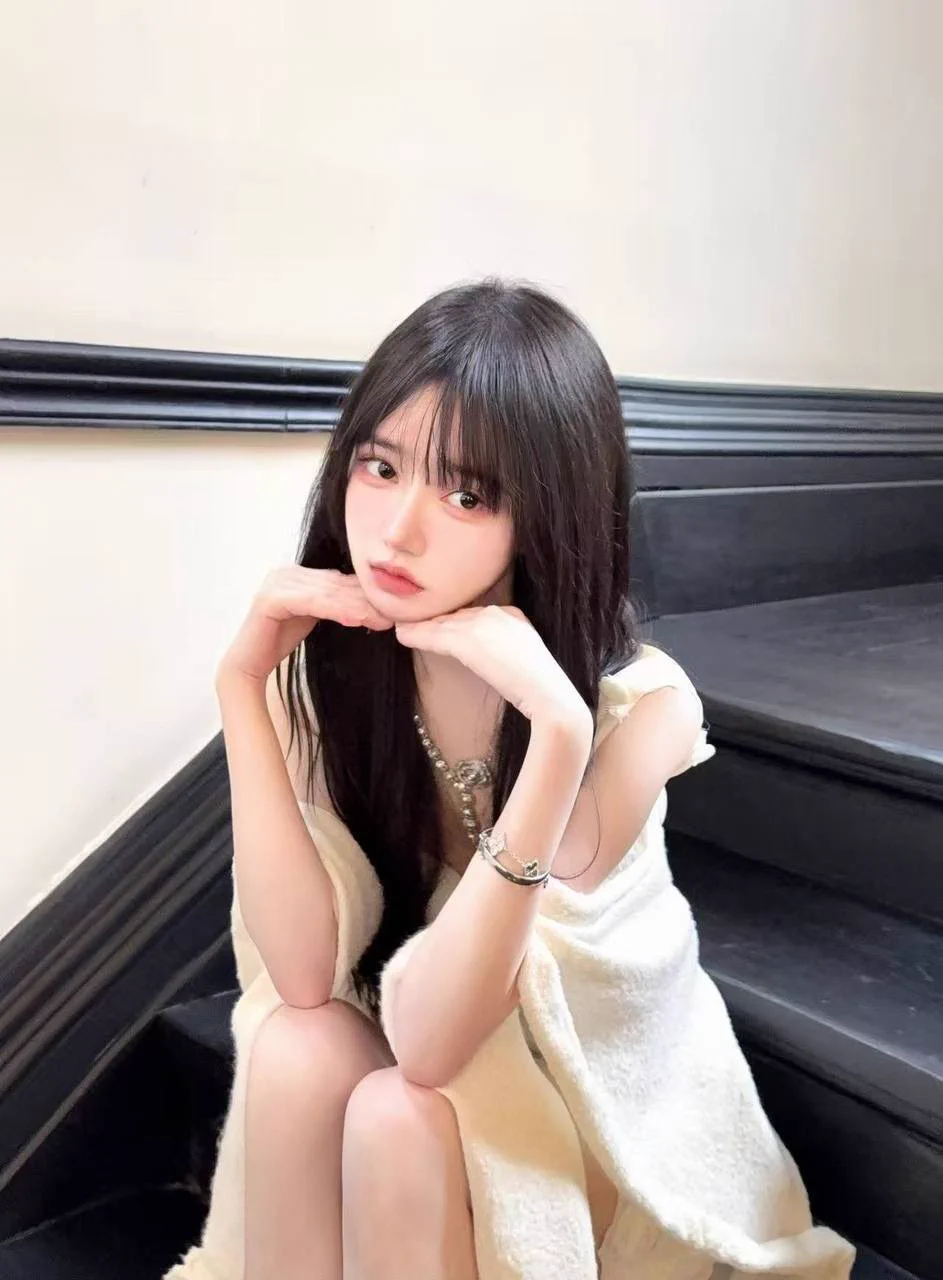 #深圳 🦜174D 05 高校艺术生 在读上海大学 短暂停留从小习得礼仪 形体 高颜值 高素质 高情商神仙颜值 可止心动一刹宝藏女孩 提前预约哦🐧：1281079839微：yelangman67电报看图交流反馈群https://t.co/80IfE7zzjl https://t.co/LCQ34GCSZc