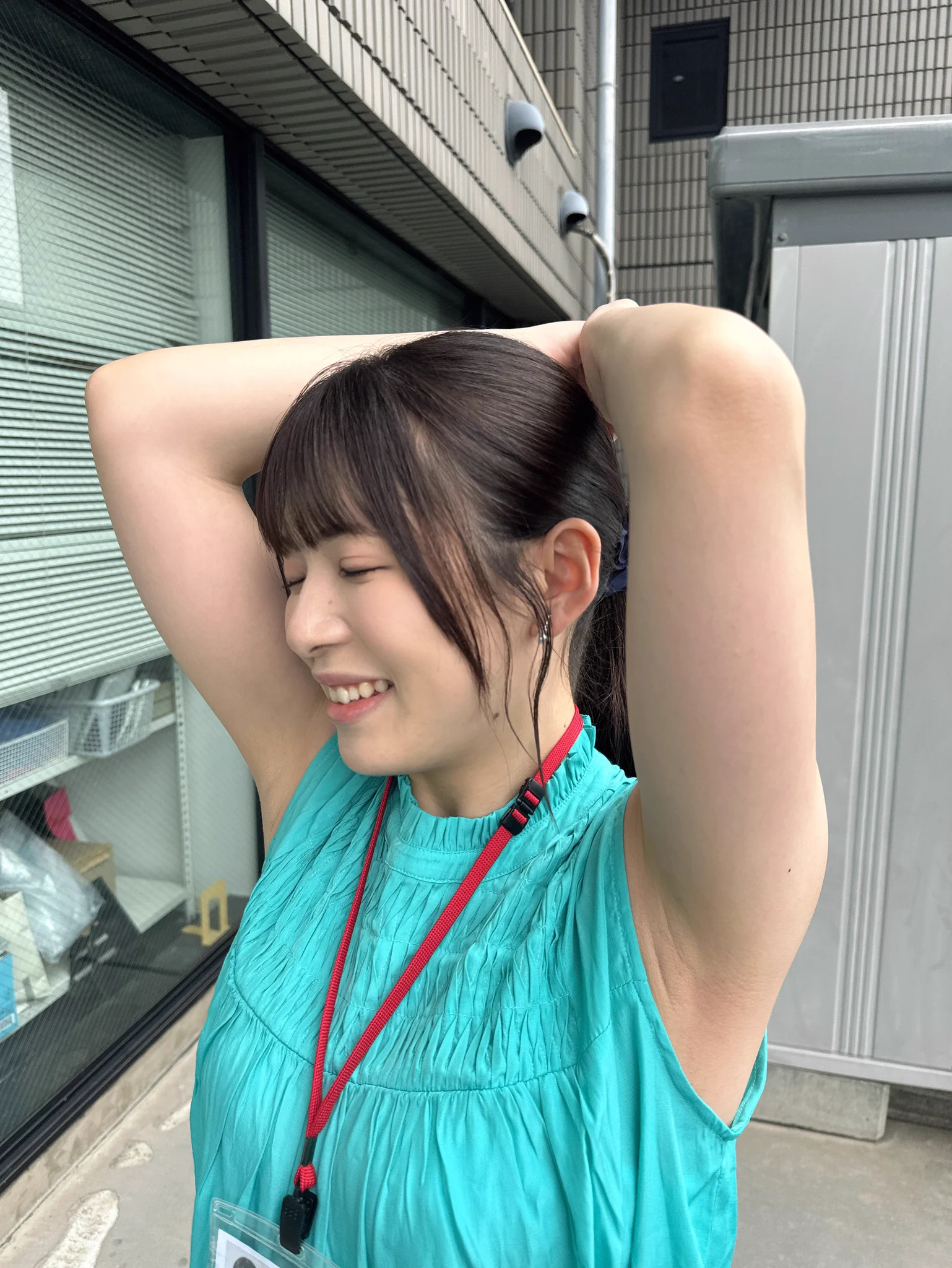 業務上必要なワキの写真ですがなんとか撮影に成功いたしました。本人希望で、拡大禁止でお願いいたします。https://t.co/FJBvovSAmF https://t.co/IIe48b4P6z