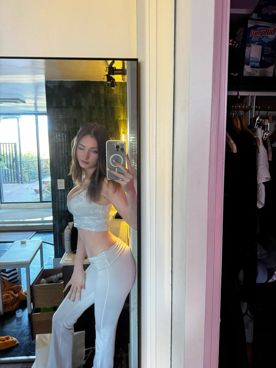 could i send you pics like this if i was ur gf https://t.co/9daicnt0c4