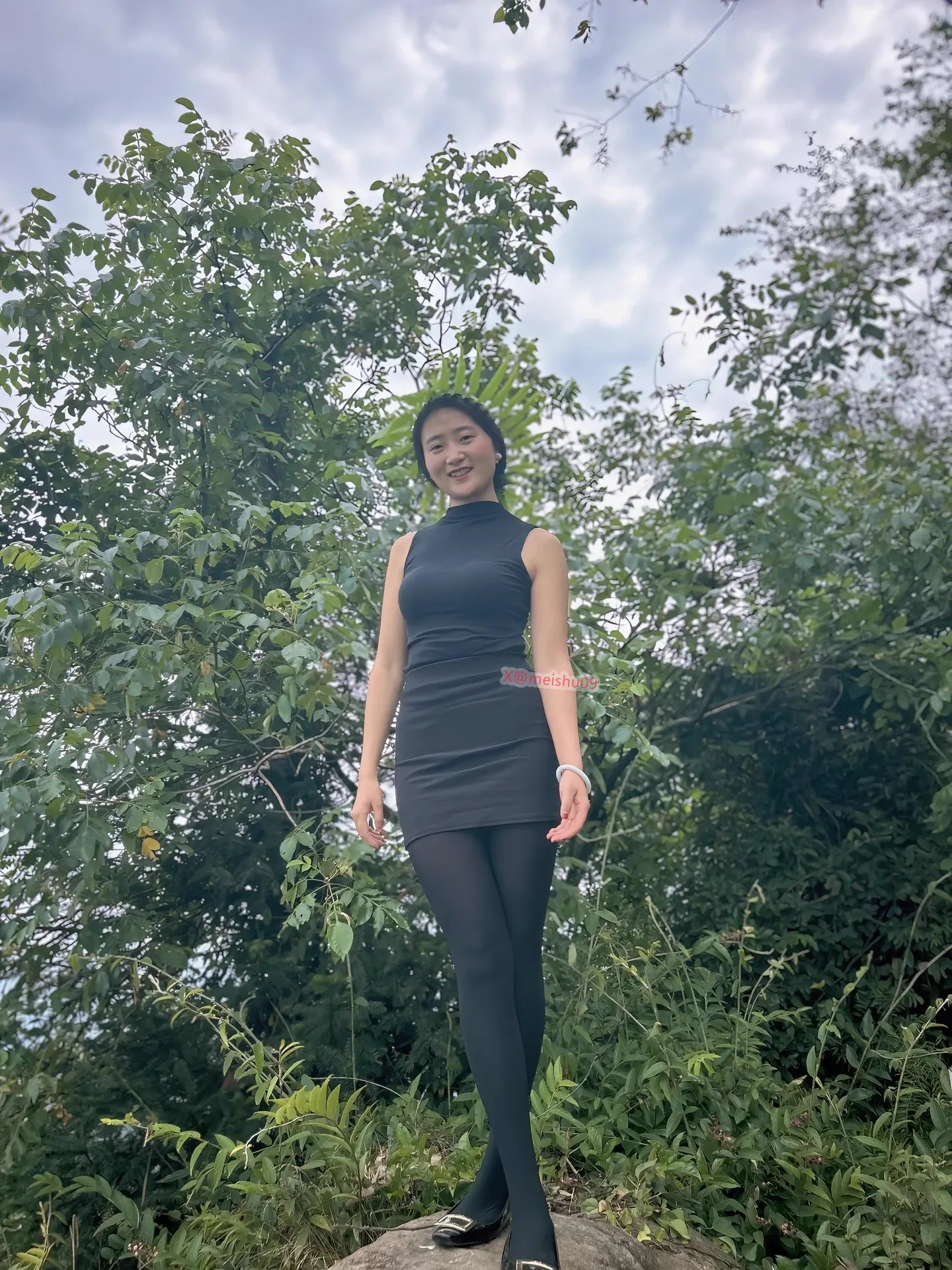 后来我穿上了后妈裙，成为你口中那个捉摸不透的人除了你的心跳，谁会明白你的故事里装了多少欢乐，又有多少悲伤？好过，难过，全是自己过。 https://t.co/FX1OQLeBRO