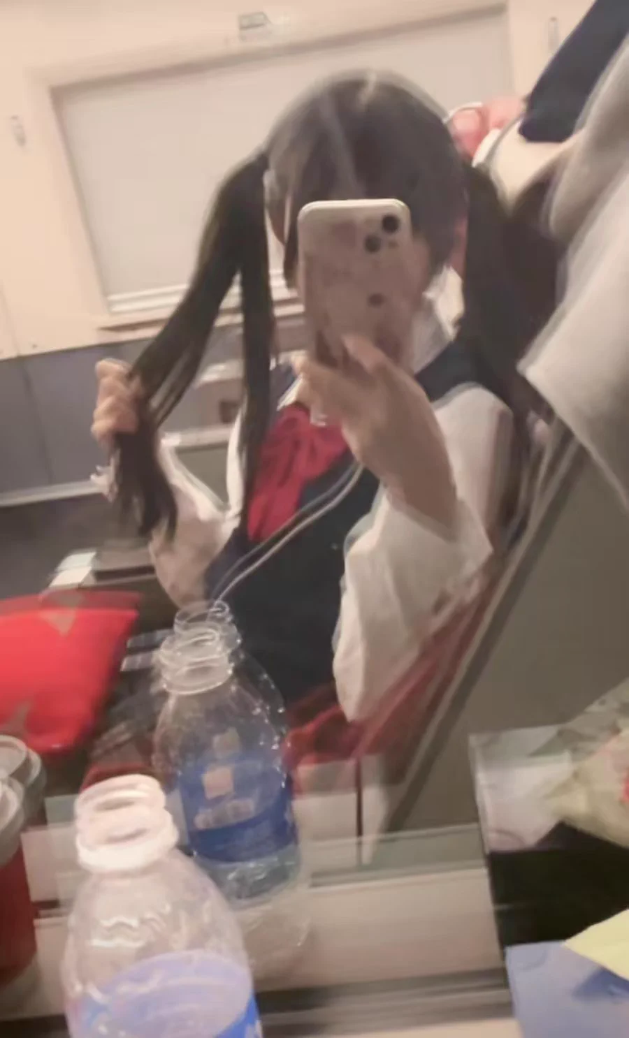 闪现，去找门槛哥哥拉，还有门槛哥哥入门吗@MaecMax @QnewHome @WaecMax @SnewHome @DaecMax @DnewHome @GaecMax @GnewHome https://t.co/ow7eG6s6bc