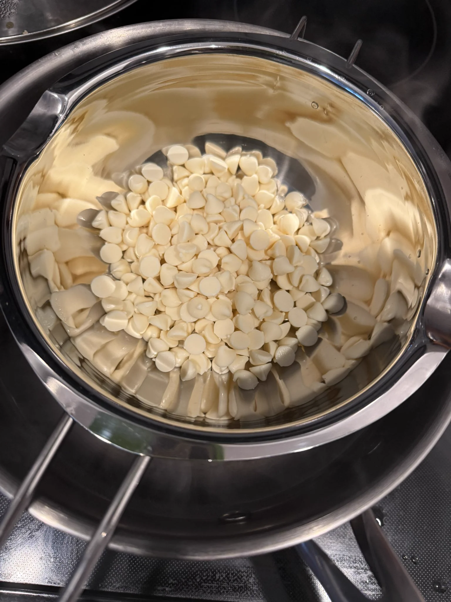 You can just make cherry white chocolates 🍒 https://t.co/gJUL8k6iyB