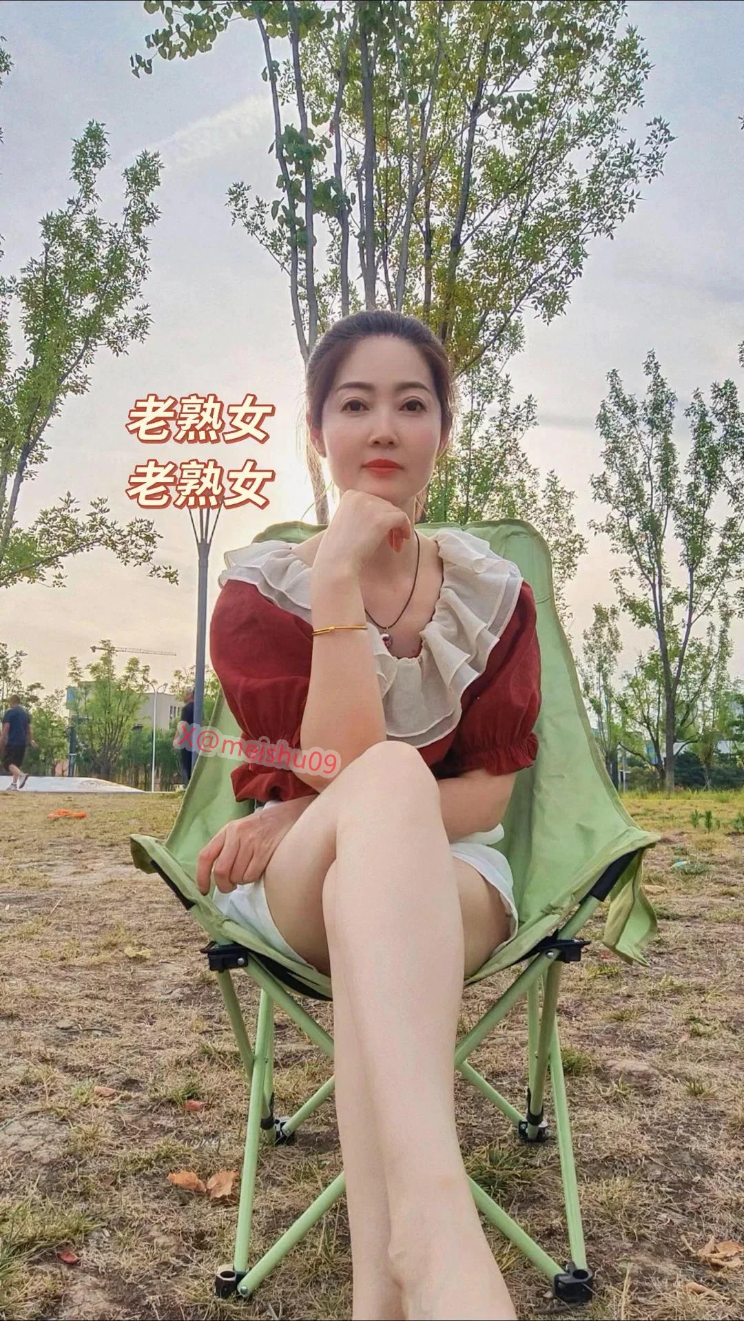 熟女姐姐满满的女人味后来才发现，并不是所有的喜欢都会有结果，终究要明白，遇见就已经很难得，你让我觉得，我们的关系，不止这样，又只能这样。 https://t.co/SCgAPWG6UD