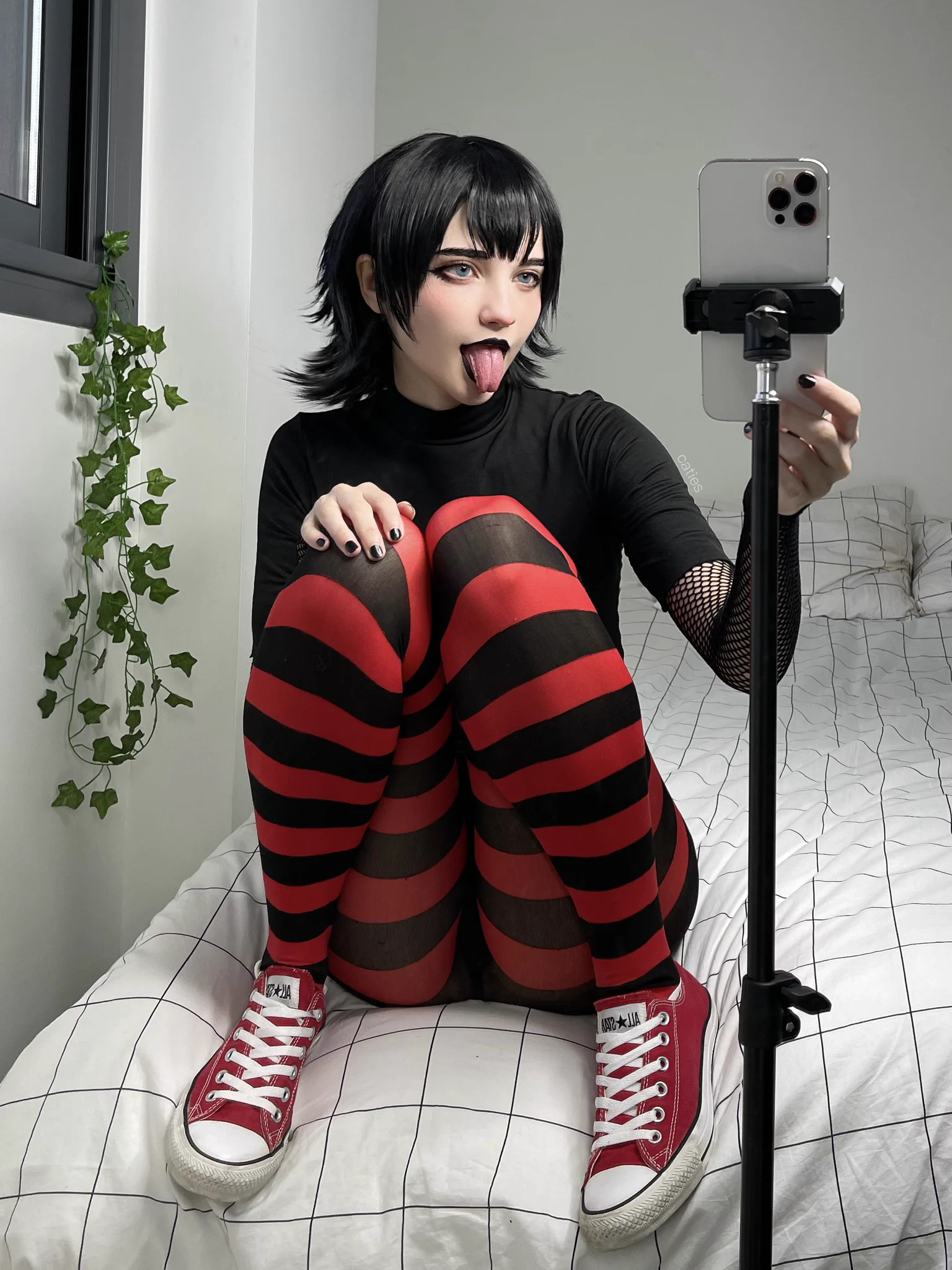Say “yes pls” for free cosplay nudies (serious) https://t.co/sLJXs6tKj9