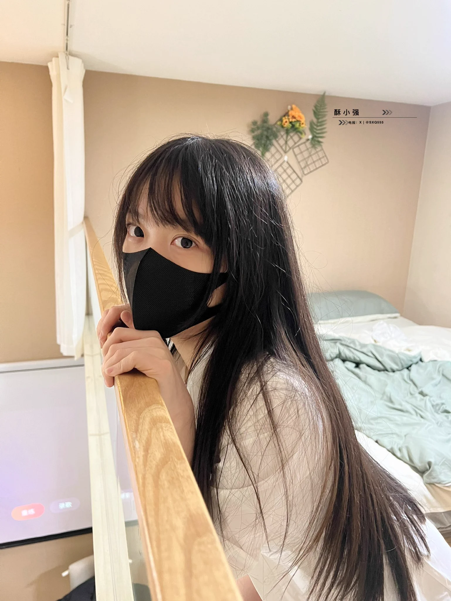 很明显我有点专业，没想到这小sao货还有点姿色，跪着揉着自己的奈奈，当然我也不会让她的嘴闲着，进进出出… https://t.co/9vDAswSW54