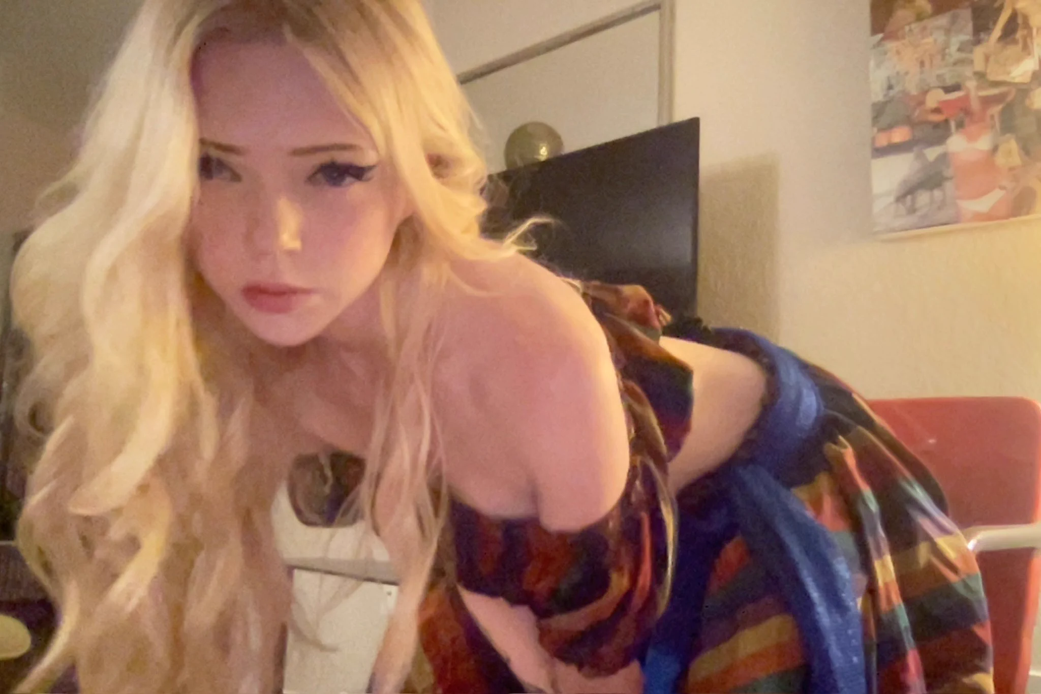 hey &gt;.&lt; https://t.co/2VynnCwd59