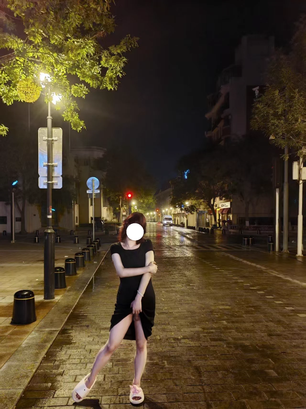 让本宫看看是哪个精虫上脑的傻逼正一边撸着鸡巴，一边看着妈妈露出照片想象着亲妈把大鸡巴粗暴的插进自己的喉咙里！被说中的阳痿贱货还不赶紧给老娘关注点赞转发！
#天津伪娘 #天津cd #天津线下 #天津sm https://t.co/Q1KGtNHS0N