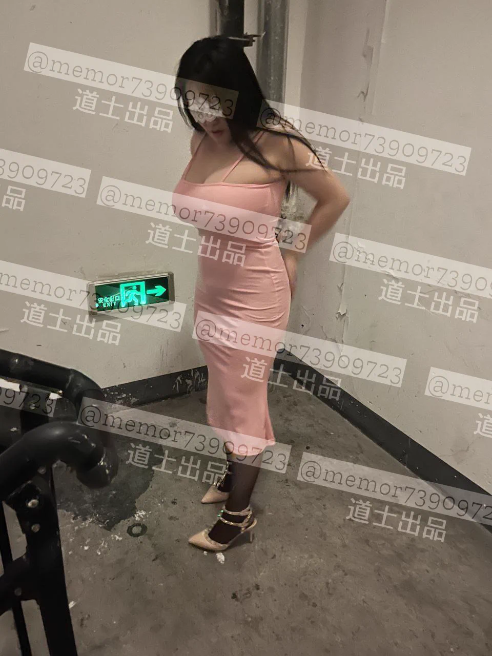 @memor73509723
友情曝光
被調教成母豬的人妻肥奶騷貨
已經成為了背著老公沉迷出軌的騷浪母豬了呢 https://t.co/wWrqy7SxK0