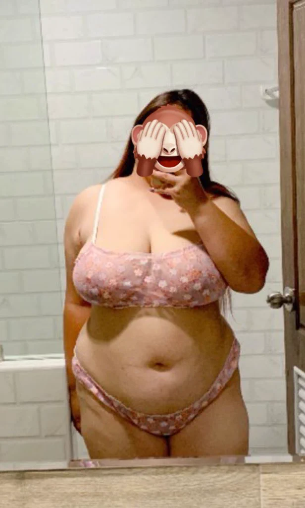 抱着你的头 深深的埋在我的逼逼里，帮我舔👅
#大屁股 ＃BBW #肉肉女孩 ＃粗腿 ＃胖mm #大码女孩
@HZDS111 @wqganenshi_ @007share 
@tbzt2024 https://t.co/CEsuxEMpUr