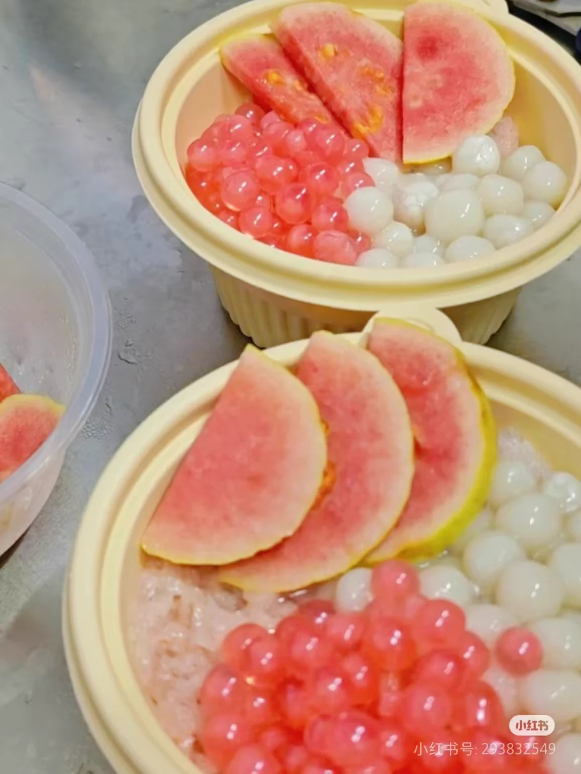 [Dongfang Summer Cooling Guide]🧃🥤🥂🍹🍸
 🧊🧊🧊Nothing beats the summer heat better than cold dessert! Here is a secret list of must-haves for locals:
🍨- Guava Thick Milk Ice: Pink guava and fresh milk are nice-looking and delicious.
🌿- Pandan Bean Curd: Southeast Asian herb and vintage-style bean curd are refreshing.
🍒- Bayberry Mulberry Ice: Jam and smoothies revive your summer taste buds.
🥭- Mango Fried Ice: Sweet and sour mango and shaved ice are the ultimate tropical treat.