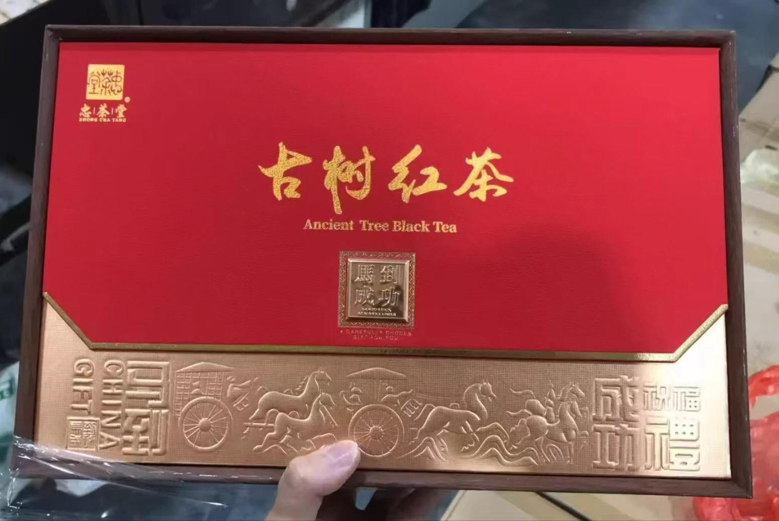 拓展自己的朋友圈，取消所谓的加微门槛，只要是真实玩家，不管夫妻单男，都欢迎私信加我微，当然也是为了做点小生意，能照顾就照顾一下，不能就当交个朋友 https://t.co/mFBgM8qane