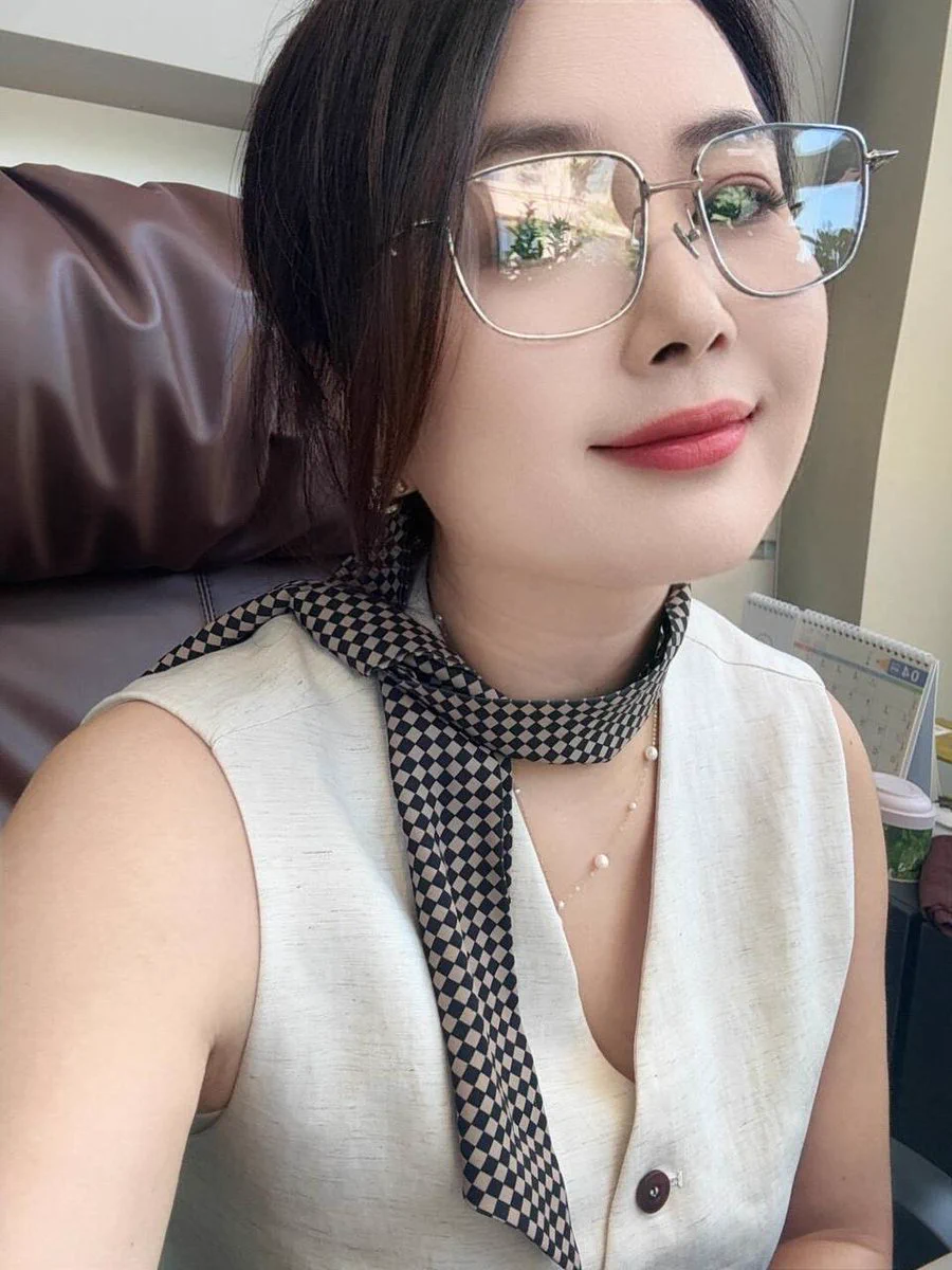 没想到第一次约啪居然来的这么快而且这么刺激…

怕被发现又想被发现的矛盾带来的刺激，扶着门把手自己主动抽插找爽感的羞耻，都是我从未体验过的快感，我喜欢这种肉体和精神同时高潮的状态…

希望以后还能约到这么会玩的粉丝，会玩的可以报名噢～ https://t.co/393aaBALU2