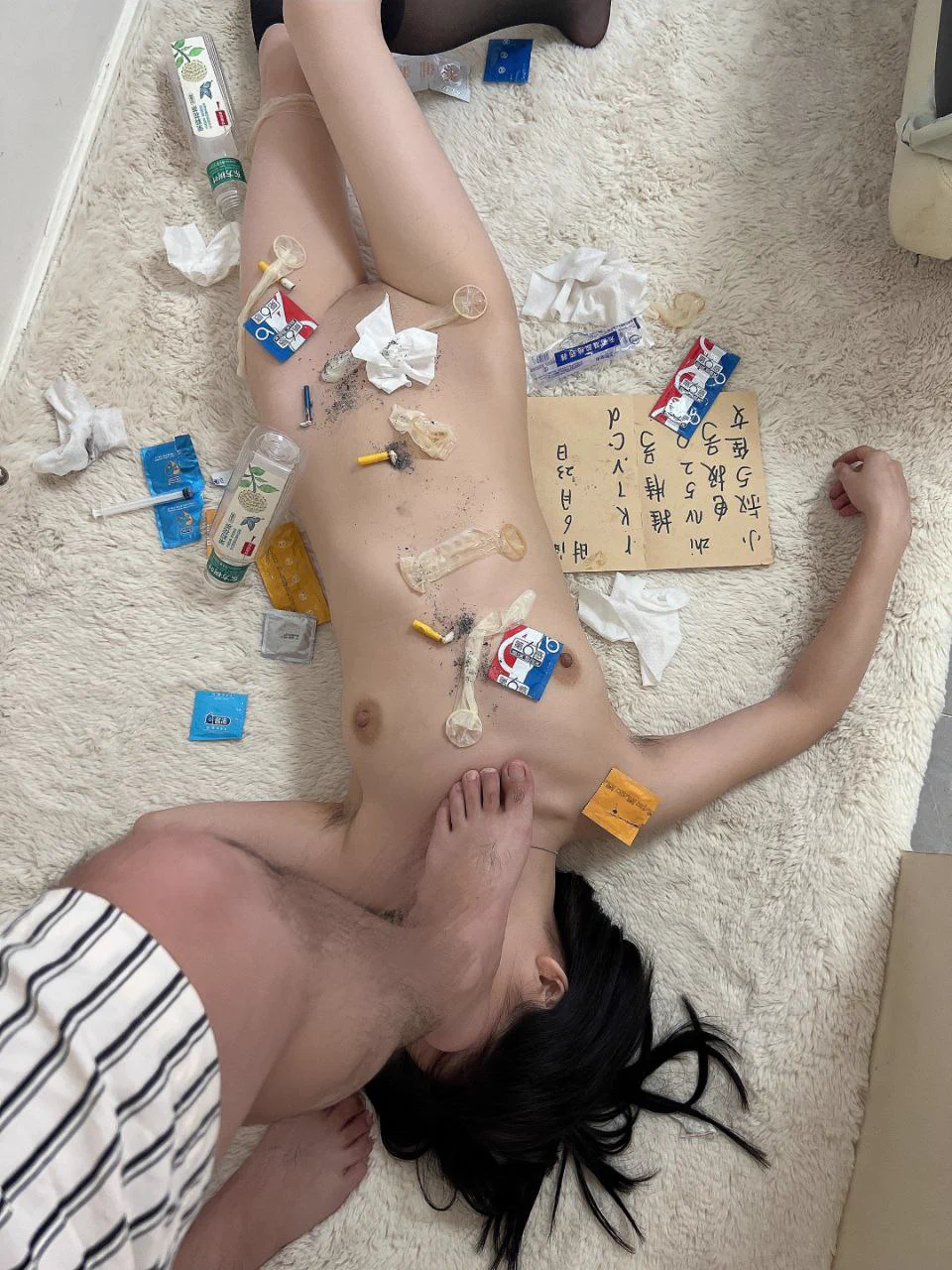 年轻人就是不一样，两个人一下午一共用了十一个套，真🐮逼,外加羡慕、嫉妒、恨… https://t.co/KWi7RzV0zJ