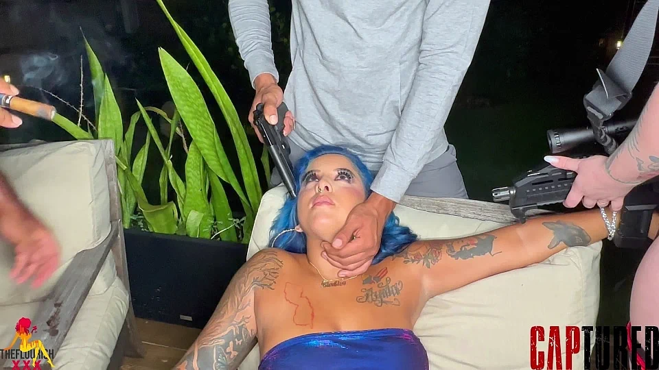 🤯NEW CAPTURED EPISODE HITS THIS WEEK‼️‼️

Threesome + Crazy Episode feat Spanish Barbie, Dwayne Foxx, MassagebyBlack, Jade Edwards

Directed by MrFlourish69

Captured Series (w/ guns) https://t.co/HVFCisZYQi
Mainsite Captured Series (more) https://t.co/ViFEGQqt8z https://t.co/sMgEzpNWbz