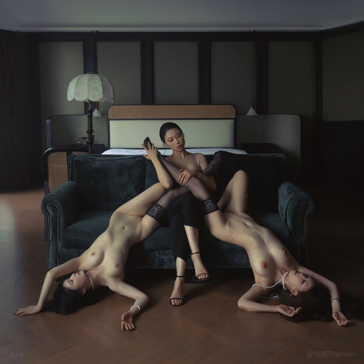 “饱食而亡”          

摄影：@kjtitanium_

#HelmutNewton https://t.co/30NOY43BsW