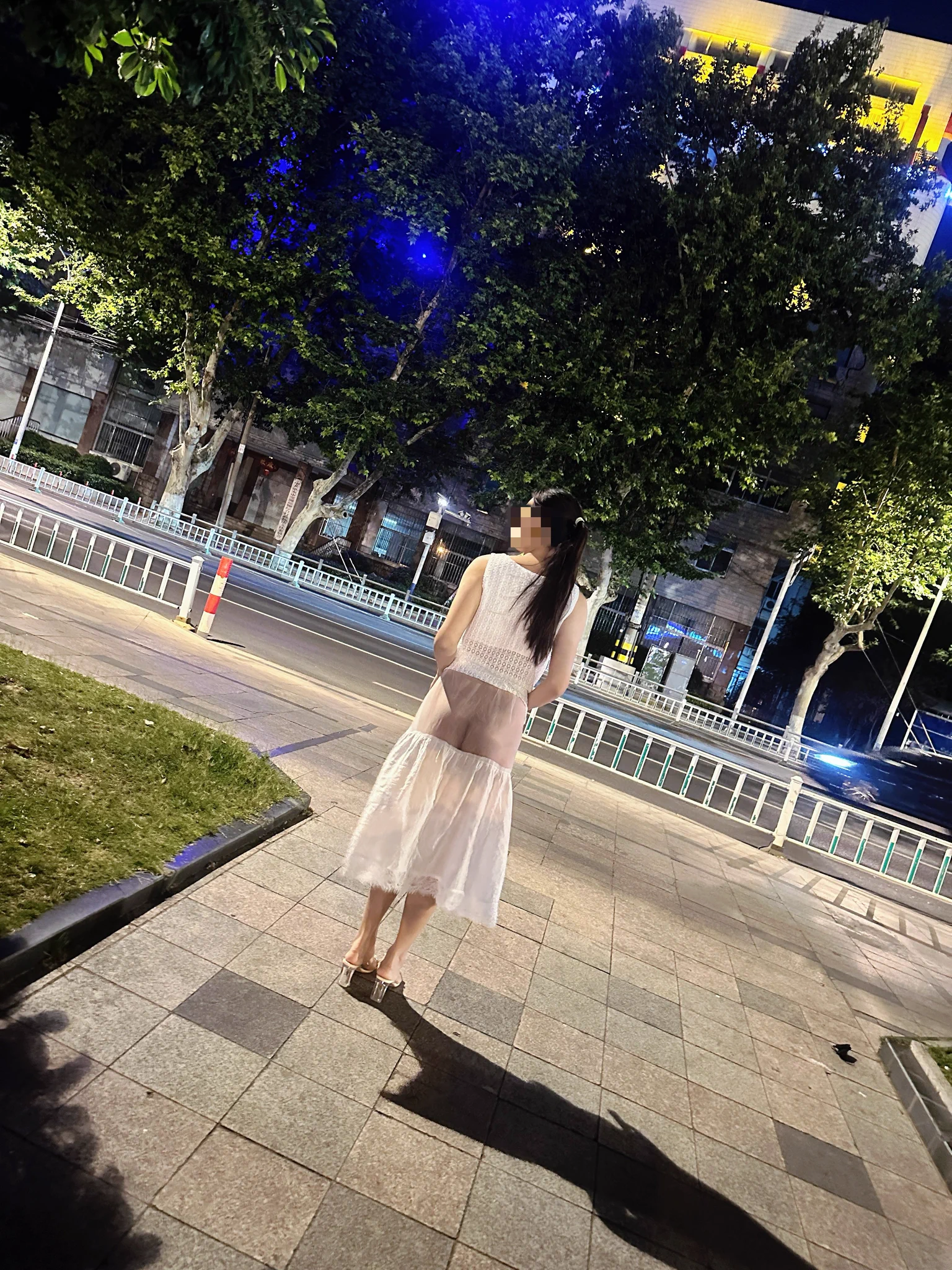 想象一下，跟着这样一位人妻，在后面拍摄有多幸福👀 https://t.co/ZUD6yLWjRM