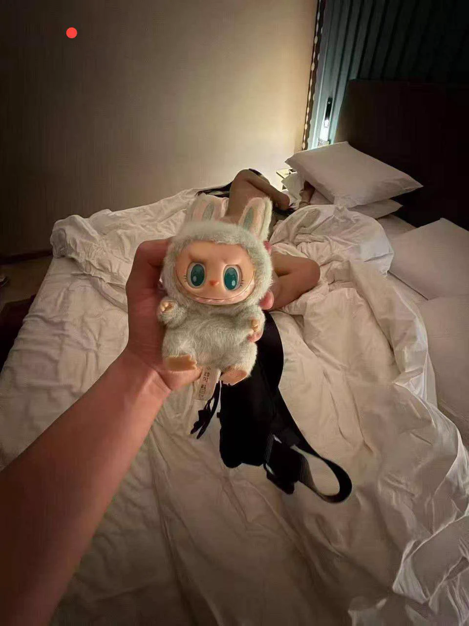 各位帮我看下这个LABUBU值钱吗？？大哥说花了一个LABUBU就把女孩拿下了..

不过我看这个架势，LABUBU迟早要崩啊，群里炒美股的哥哥说前两天全跑了，全部套现，一口气在我们这边约了好几个极品硬万，直接醉生梦死！！  

进入茶茶的乌托邦👉 https://t.co/gsKsQCpgYz

不要账户上挥金如土，生活缝缝补补，这是大哥的教诲。  

 #Labubu #美股 #伊朗核问题