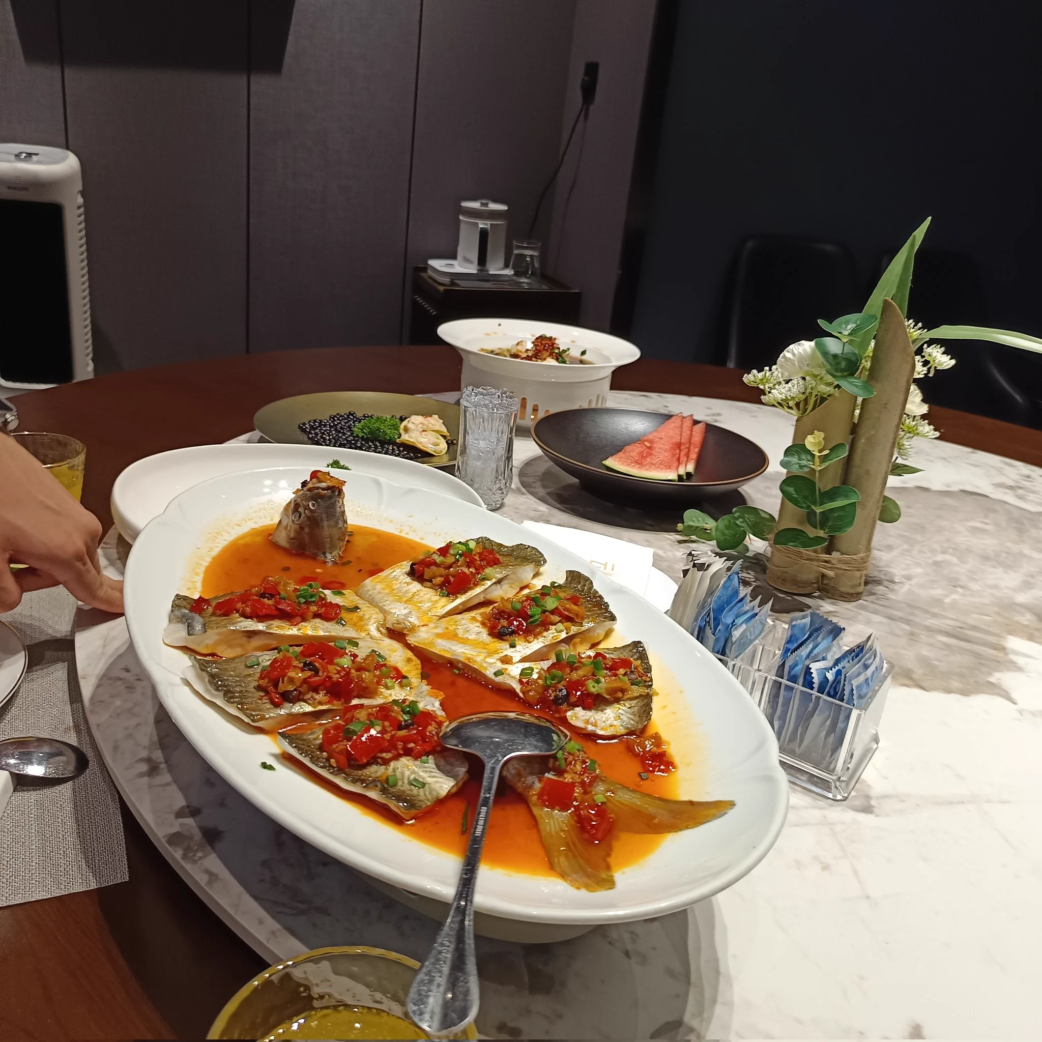 先吃菜还是先吃我🤔 https://t.co/lsNrG5Qwly