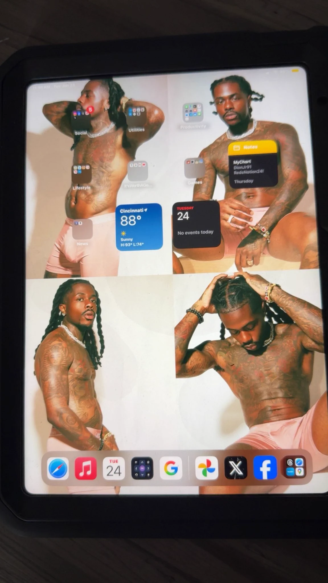 @ItsHiKey on my phone wallpaper and now on my iPad wallpaper 🥰😘😎 https://t.co/2JjQeEjPY4