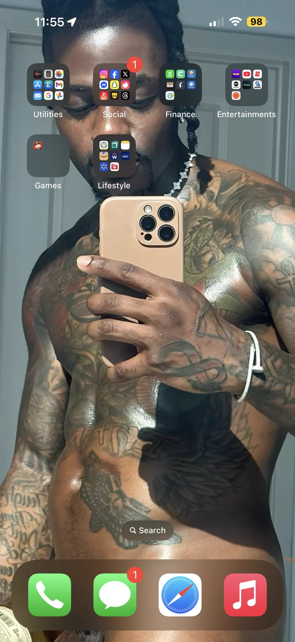 @ItsHiKey on my phone wallpaper and now on my iPad wallpaper 🥰😘😎 https://t.co/2JjQeEjPY4