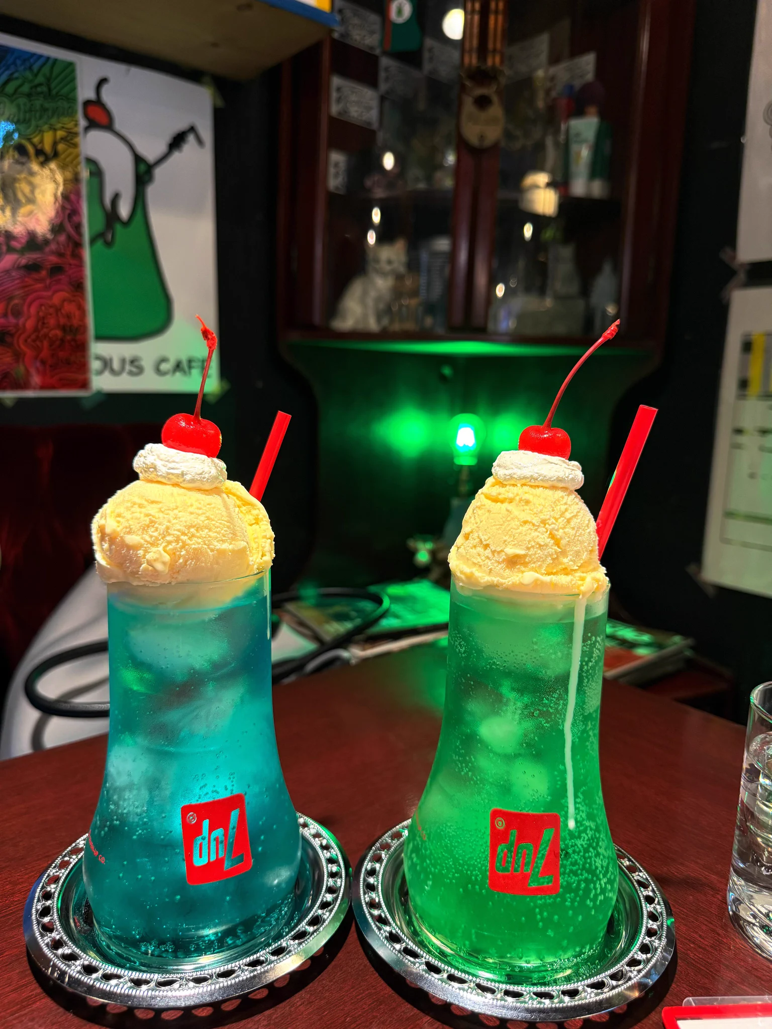 クリームソーダ💚🩵 https://t.co/CwEJFW2FkW