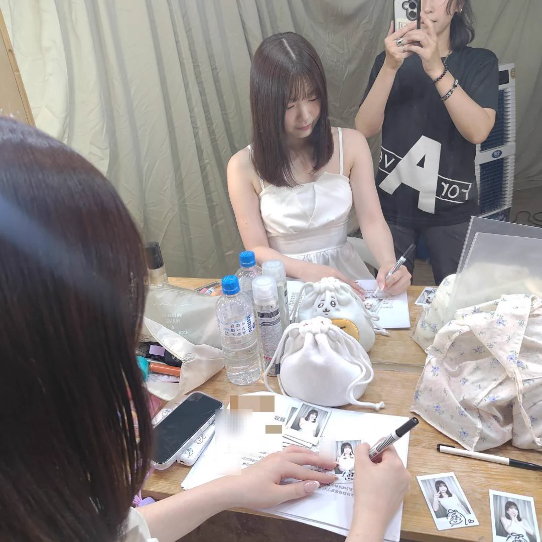 今天好忙❤️

#石川澪
#ishikawamio
#美少女的天花板
#可愛的頂點

@_ishikawamio_ https://t.co/7c7jf3cB2L