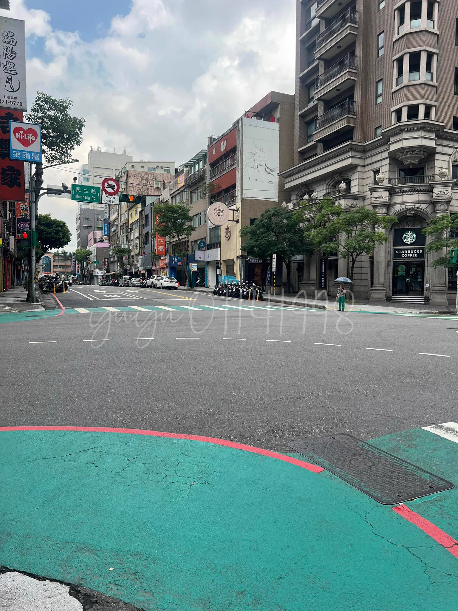 允許所有事情發生
也允許自己出逃一次這喧鬧的城市一次

一個人去很多很多的地方旅行✌️ https://t.co/SumIHZfmSu
