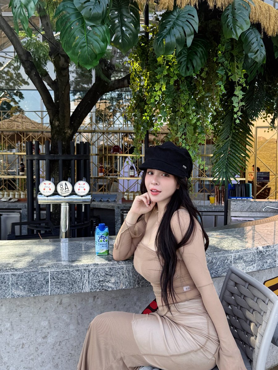 曼谷度假中 https://t.co/vvlVqzEUQP