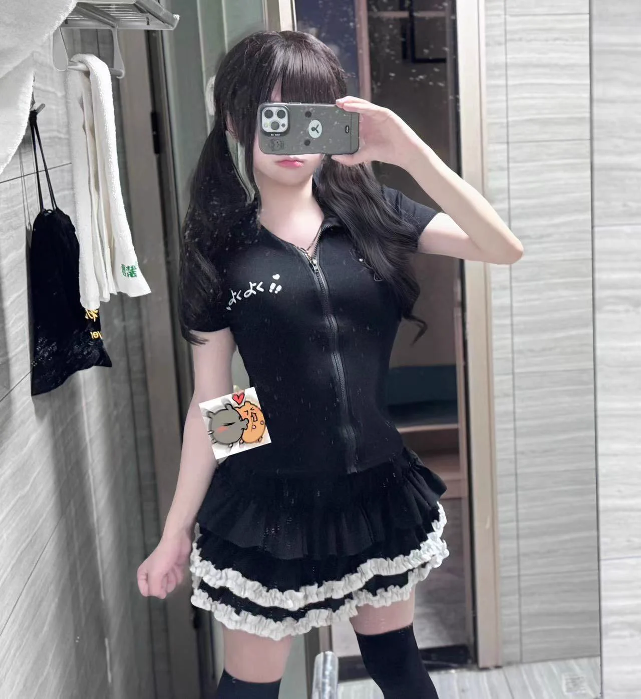 举牌认证男娘，167cm/55kg，小林特别可爱又性格开朗，刚刚满18岁，人在长沙，800两个小时不限次数，1.5k夜，1.7k一整天，性价比和情绪价值都拉满了 https://t.co/RTQIIvrek2