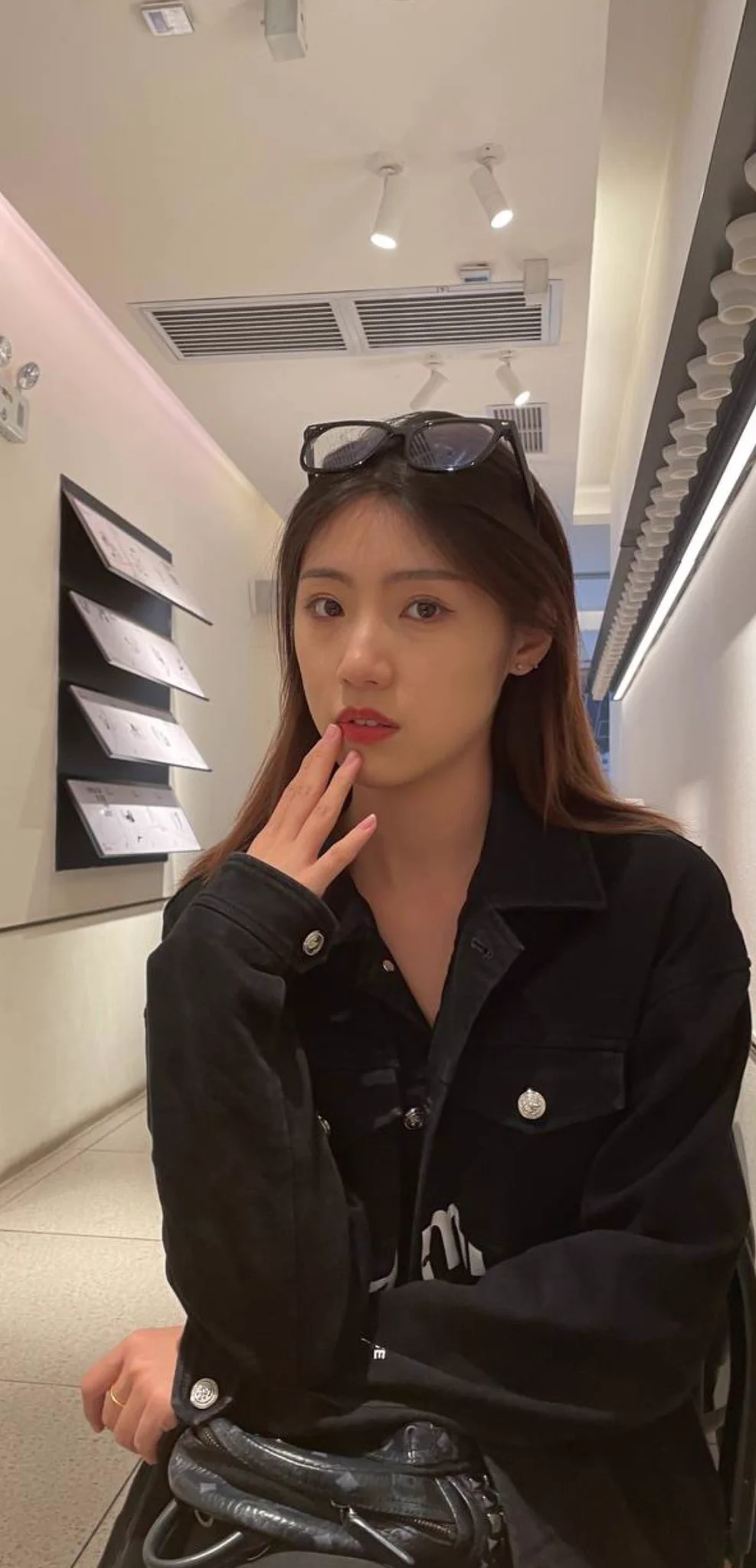 果然知人知面不知心
樹德學妹居然這麼淫蕩！
#想看更多影片留言想看 https://t.co/SCGV6RrFik
