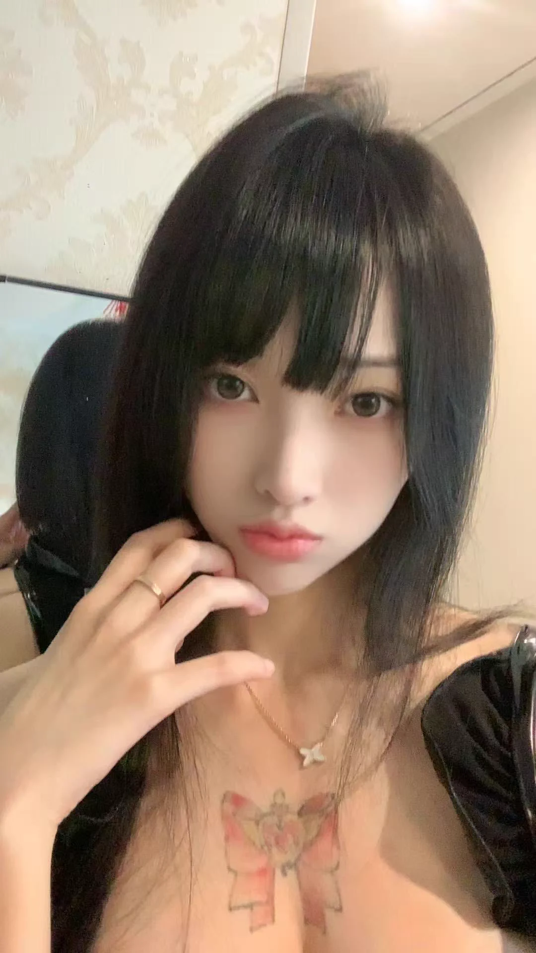 再过两天就要来大姨妈了，可以好好休息潇洒一周了！ 要线下见的就这两天了，或者等大姨妈之后见。 我主页弄了一个频道可以进去闲聊，那些1314门槛哥，私发消息我拉你进单独的福利群。

投稿💌：
@SexytoBaby
@SexytoDoll
@SexytoGirl
@SexytoLady https://t.co/2NdWUD8tpE