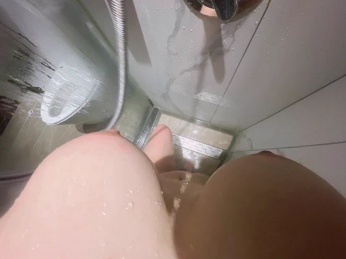 为了回馈广大粉丝对我的支持!凡是今天进我福利小淫窝🌹的将不收取任何费用，限24小时免费对我的粉丝们限时无门槛📷进入，可观看所有视频和写真!
领取方式📷https://t.co/TWIALP7PTv
暗号：约 https://t.co/EpTBjucuK4