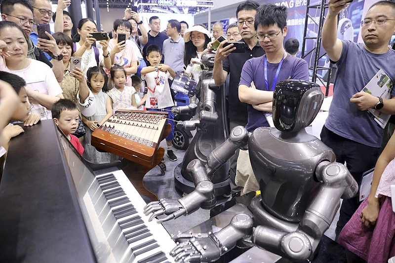 🤖The recent Hangzhou International Android and Robot Technology Exhibition 2025 attracted nearly 300 leading companies showcasing cutting-edge technologies and innovations. The event offered a platform bringing together the entire humanoid robotics industry chain. @InZhejiang https://t.co/vfHcMQnTSW