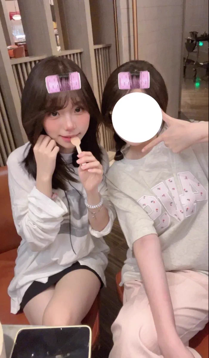 超高颜值顶级高中生甜妹在车上要被操烂了，完整版在主页置顶电报群冲冲冲！
@007share @wqganenshi_ @eggroll_tea https://t.co/tboEyvKupJ