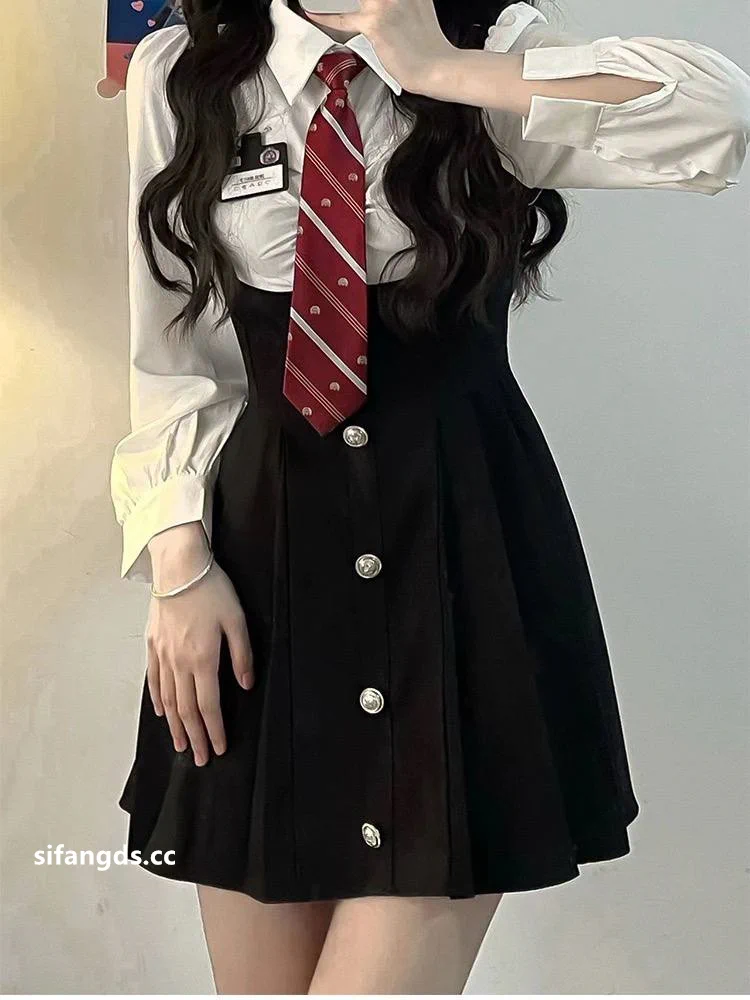 今天的OOTD 太漂亮了 https://t.co/H90z0UnDd5