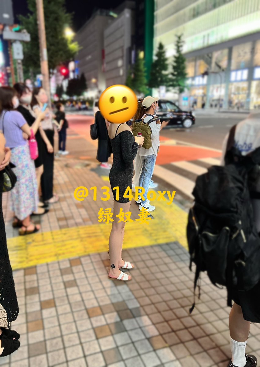 👄其实，
在很多地方，都可以和姐姐偶遇的，
只是你们一直低头看手机，根本看不到姐姐，
所以还是需要一双雪亮的眼睛才行哦！
【更多内容均已上传私推，仅限私信订阅！】 https://t.co/yYvqPZQxB6