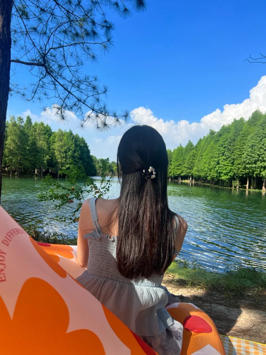 坐垫很出片 风景也不错 粉丝拍照技术也可以🤩 https://t.co/cbi5uGpUhr