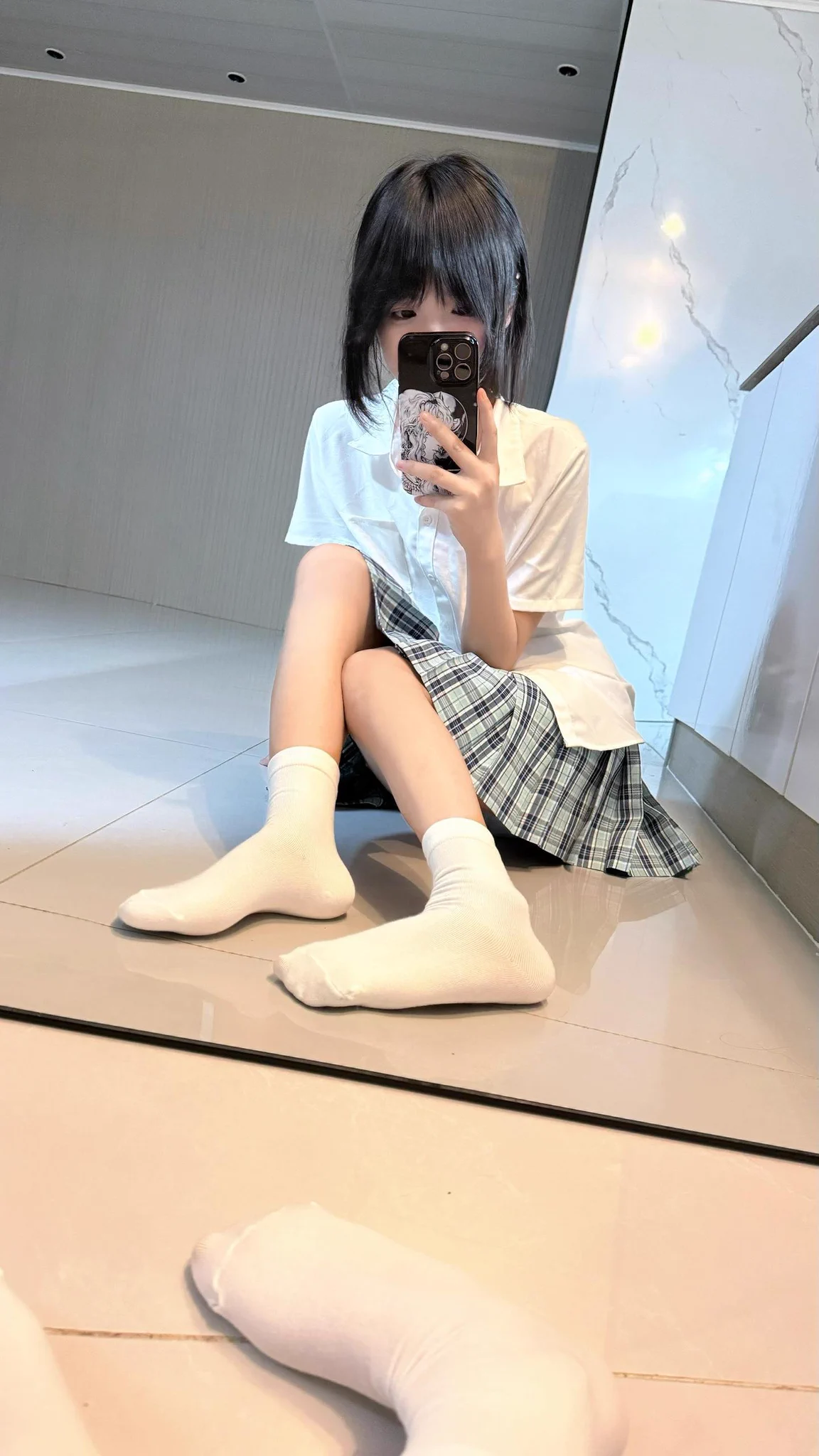 今天穿裙子沒有穿內褲，你會想幹我嗎？ https://t.co/kGwRb70292