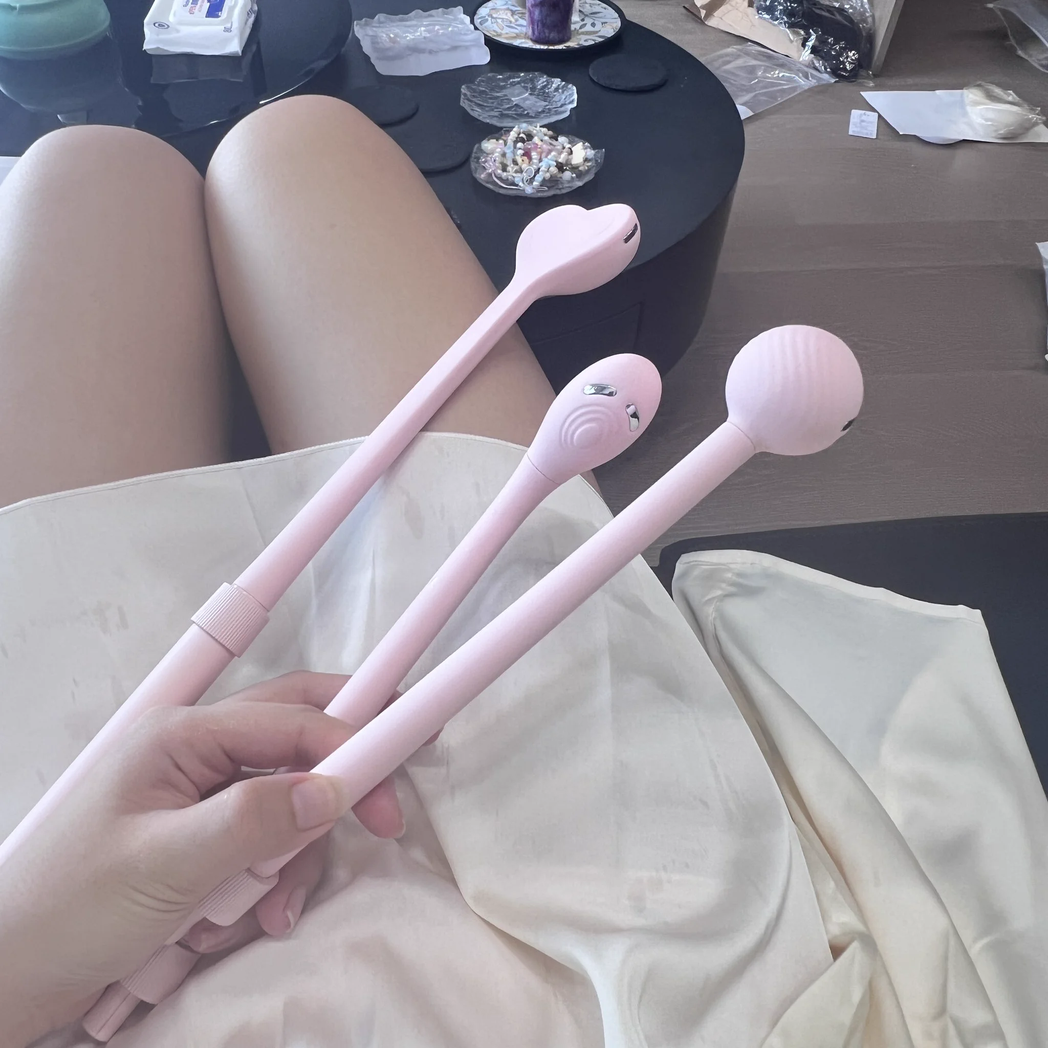 谁家电击棒这么可爱啊！！
粉粉嫩嫩的诶！ https://t.co/BxeZxJDcF4