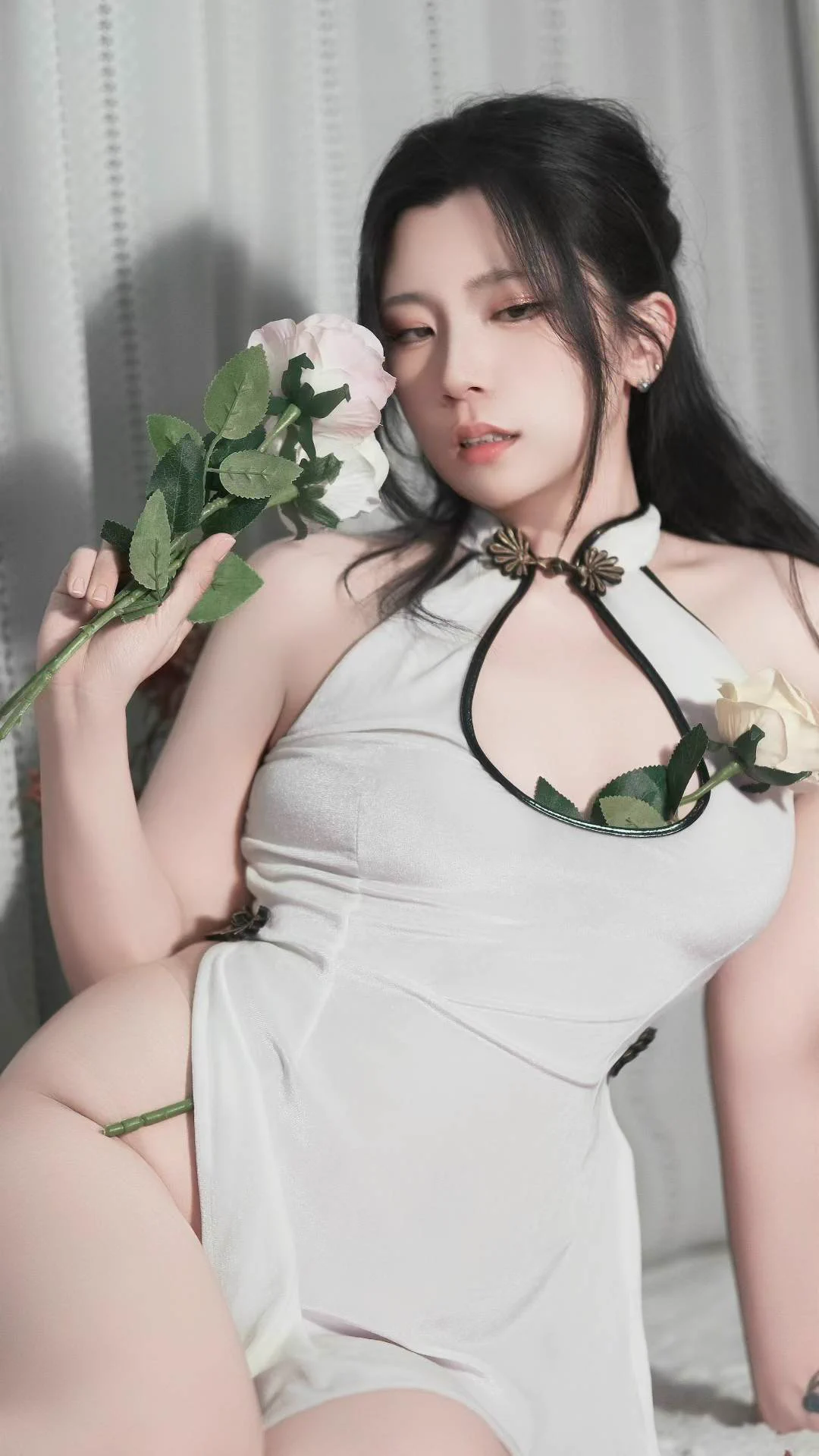 折得玫瑰花一朵，凭君簪向凤凰钗 https://t.co/4KXX0kn8Ra