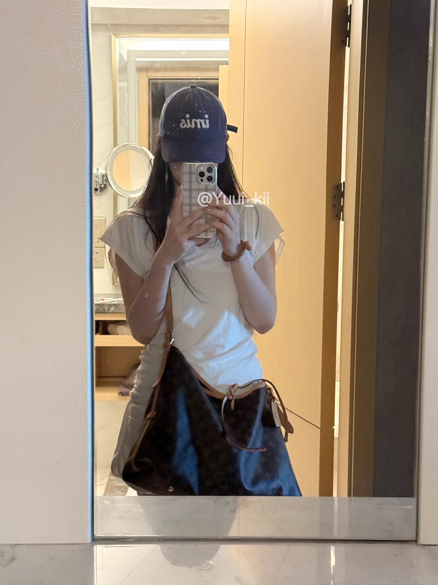 更新个春季约会ootd
（为什么没更夏季是夏季还没出门过😵‍💫预售的小裙子也没发货😵‍💫）
和想象中不一样吧！ https://t.co/jh4hmP1fEx