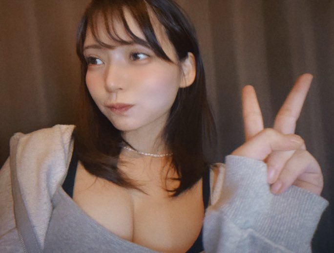 生配信ありがとうございました～ᵔᢦᵔ
みんなでお話出来ていっぱい笑って
楽しかったよ～🐻‍❄️
また話そうね！
あと、もっと凄い技出来るように、
練習しておきます🎩 https://t.co/djOiyU1oa9