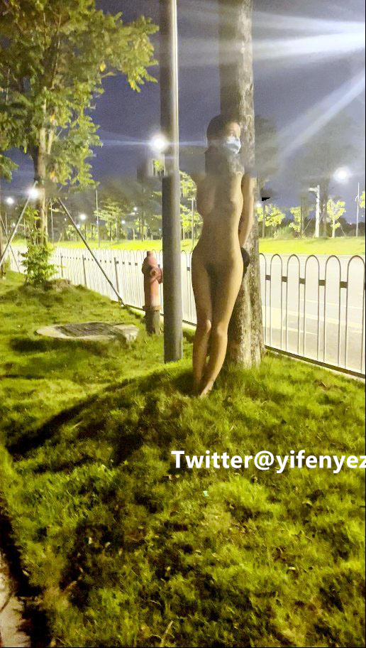 夜跑公园，灯光下我“解放”了一下，你会发现吗？ 快来评论！ https://t.co/3o5r8cJW8C