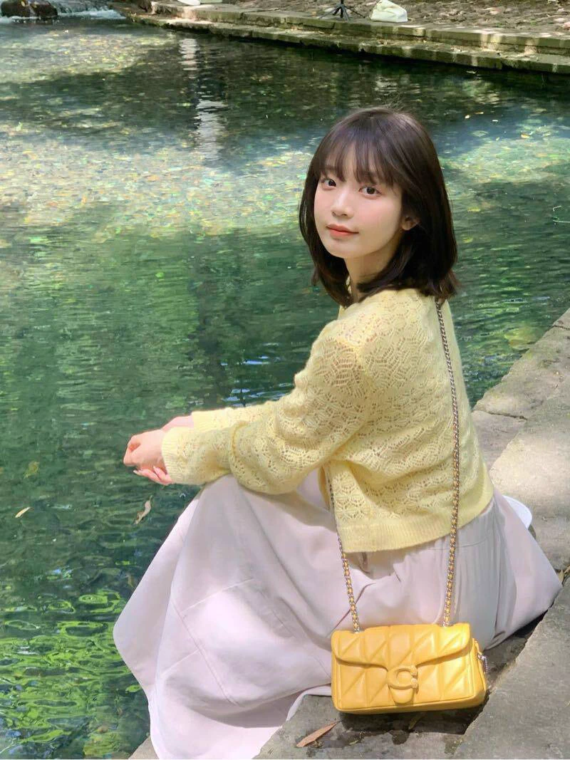 🌈京🐳🔝甜系小网红

170-E小奶牛🐄
·Age年龄：05
·Bust 胸围：36E
·Weight 体重：45kg
·Hobby 爱好：旅游 🎨绘画 🏋️健身
.Body fat 体脂：15%
·Educational Background 
穿着大牌  气质甜美   又纯又欲 
你的喵系女友 🌸

Tg🛰️全国在线看图群交流群精彩反馈在内☞:https://t.co/8bdb0JW3Td https://t.co/zRB2zyo2sQ