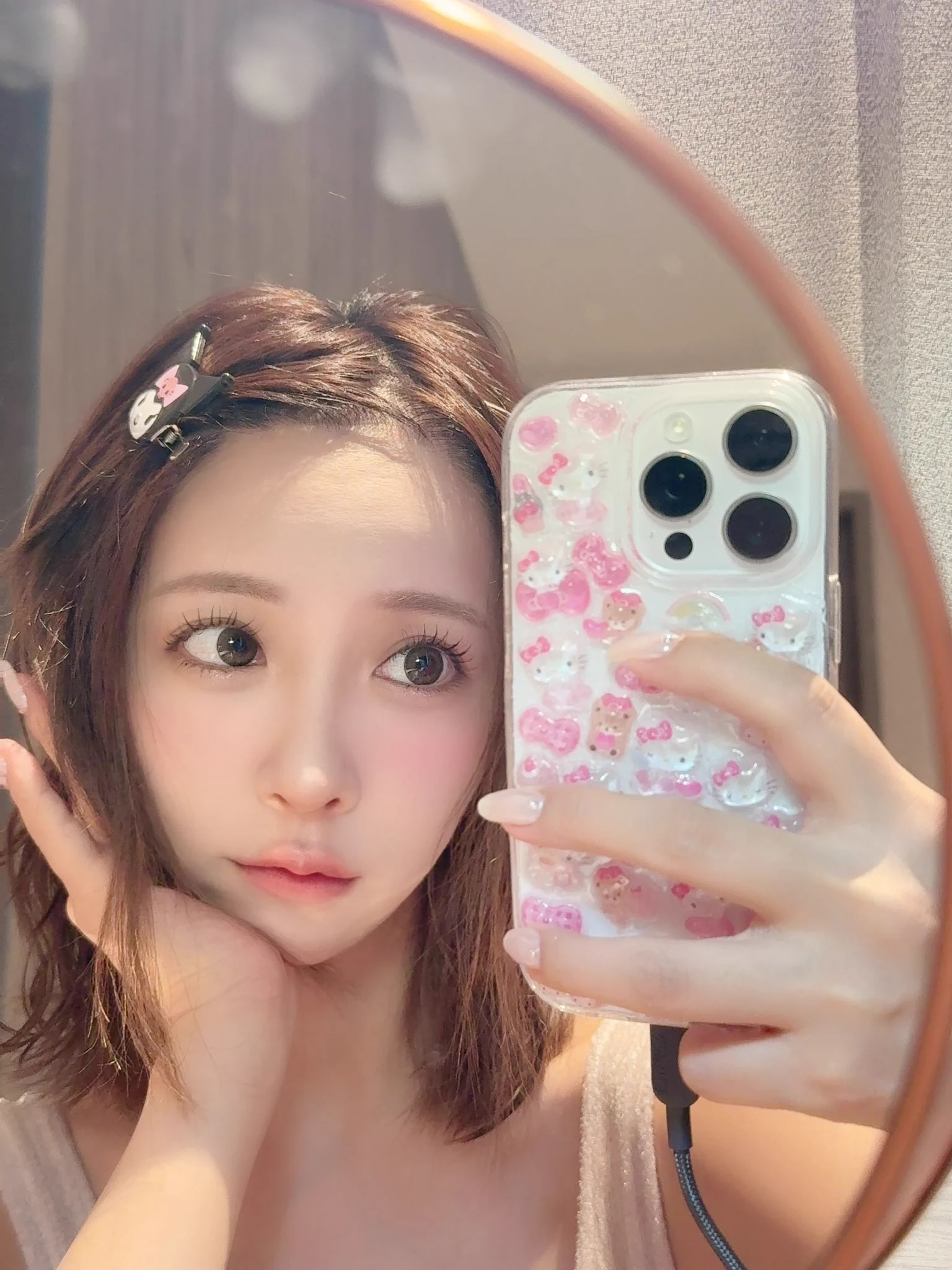 カラコンはマジェスティックブラウン
iPhoneケースはファンの子に頂いた📱💖 https://t.co/pEUZAwJIPp
