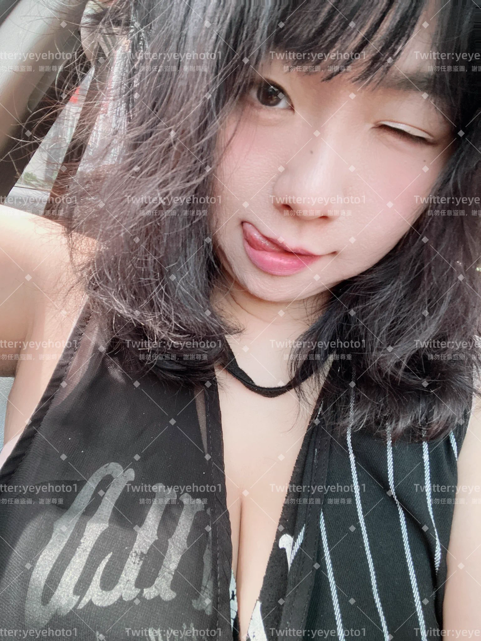最近一直在被紅爺洗耳
熊貓問為何帥哥吃得下
我就說因為小頭控制不佳啊
他說我去當夜爺排得更長
#是在看不起我的顏值就是了
好吧，我可愛行了唄🙄 https://t.co/9vYzF0r2st