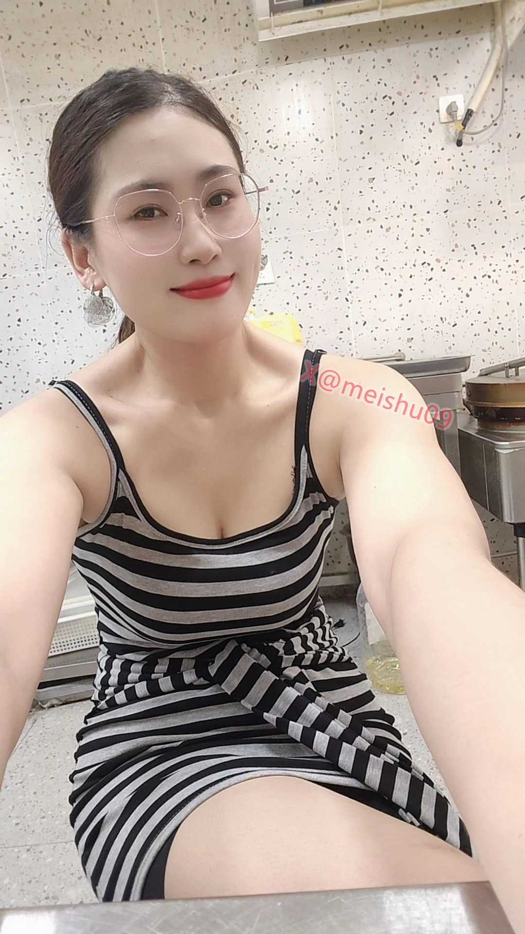 遇见你纯属天意，爱上你一心一意，苦恋你从无悔意，想念你让我失意，得到你才满意。 https://t.co/mXDVcom3a8