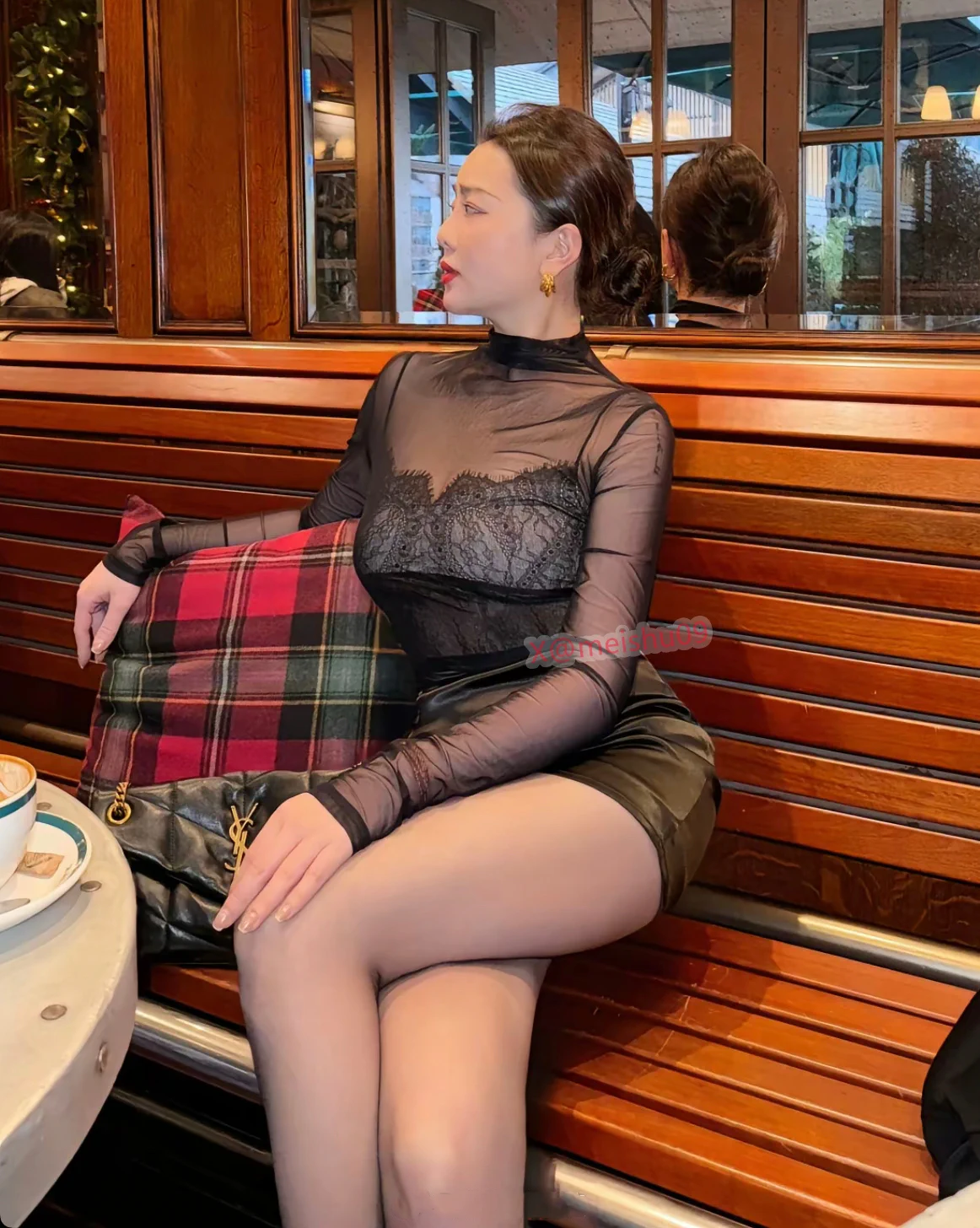 愿岁月可回首，且以深情共白头，在有生的的日子里，相濡以沫，携手同游。 https://t.co/wOeDzqa8cs