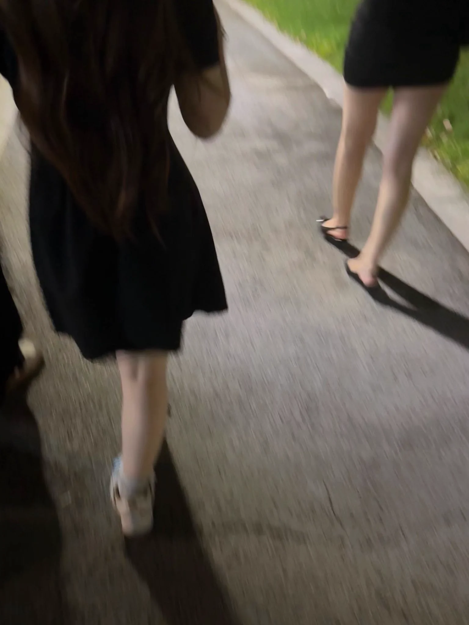 我的妻子能为你们做什么？我可以给你们记录📸 https://t.co/L9OiArQ5o0